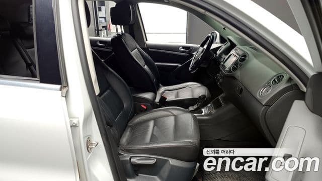 Volkswagen New Tiguan 5N, 2016 10