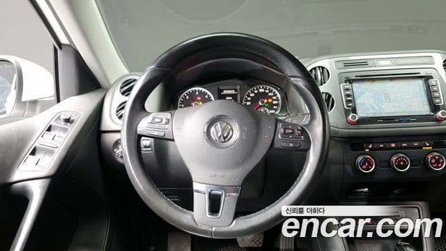 Volkswagen New Tiguan 5N, 2016 13