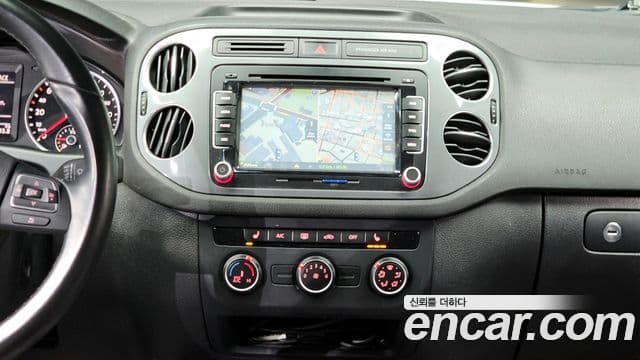 Volkswagen New Tiguan 5N, 2016 14