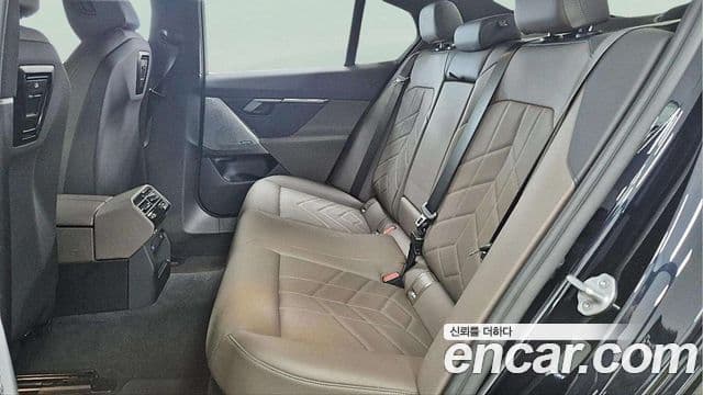 BMW 5시리즈 (G60) 520i M Sport, 2025 9