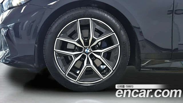 BMW 5시리즈 (G60) 520i M Sport, 2025 10