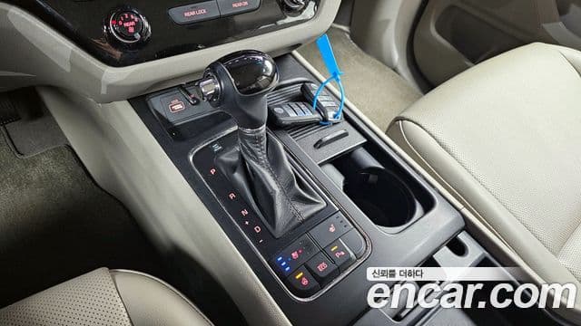 Kia All New Carnival Luxury, 2016 9