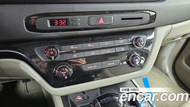 Kia All New Carnival Luxury, 2016 18