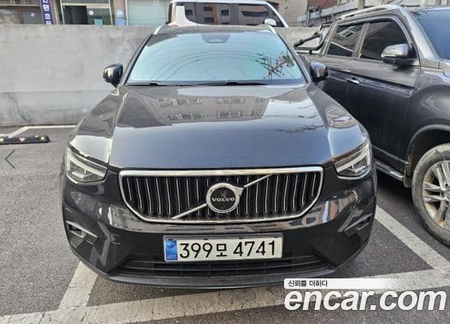 Volvo XC40 B4 Ultimate Bright, 2023 1