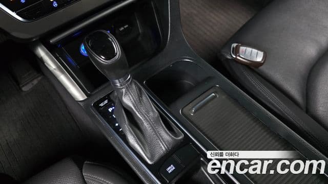 Hyundai LF Sonata 2.0 Smart, 2015 9