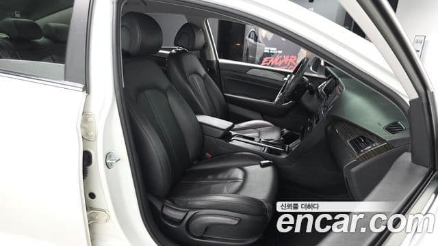 Hyundai LF Sonata 2.0 Smart, 2015 10