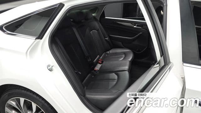 Hyundai LF Sonata 2.0 Smart, 2015 12