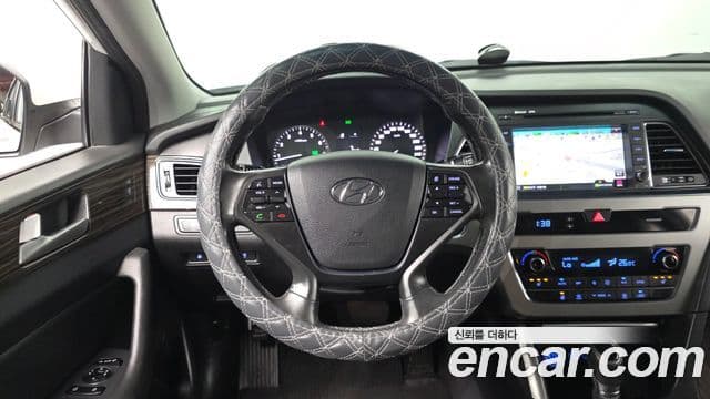 Hyundai LF Sonata 2.0 Smart, 2015 13