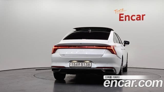 Kia K8 Signature, 2023 4