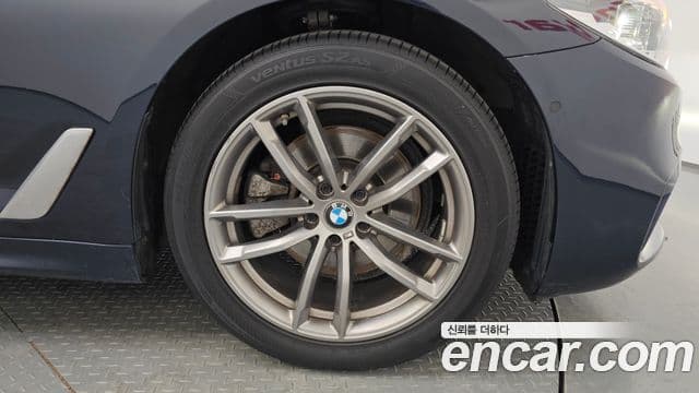 BMW 5시리즈 (G30) 520d M Sport Plus, 2018 все фото