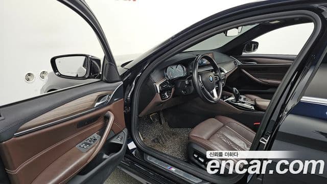 BMW 5시리즈 (G30) 520d M Sport Plus, 2018 10