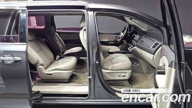 Kia All New Carnival Noblesse, 2016 11