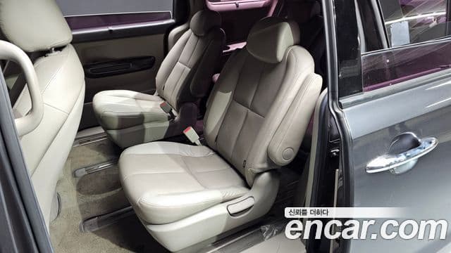 Kia All New Carnival Noblesse, 2016 12