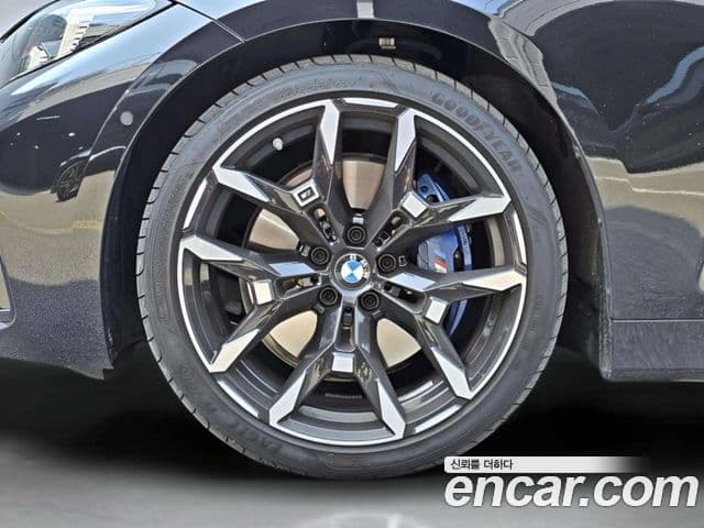 BMW 4시리즈 (G22) 420i M Sport кабриолет, 2025 все фото