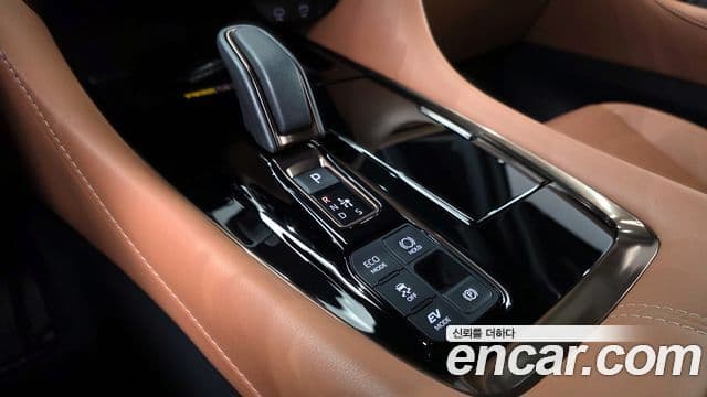 Toyota Alphard 4세대 2.5 HEV Executive AWD, 2025 9