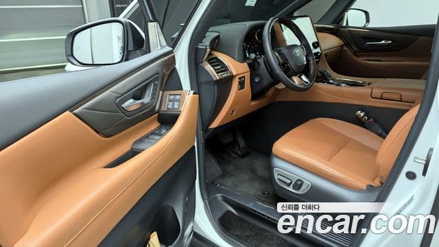 Toyota Alphard 4세대 2.5 HEV Executive AWD, 2025 11