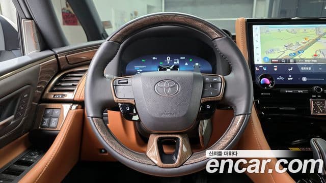 Toyota Alphard 4세대 2.5 HEV Executive AWD, 2025 13