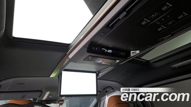 Toyota Alphard 4세대 2.5 HEV Executive AWD, 2025 19