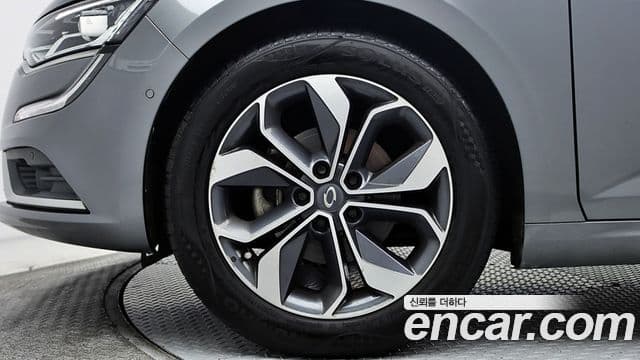 Renault Korea(Samsung) SM6 2.0 LPe RE (для людей с инвалидностью), 2019 17