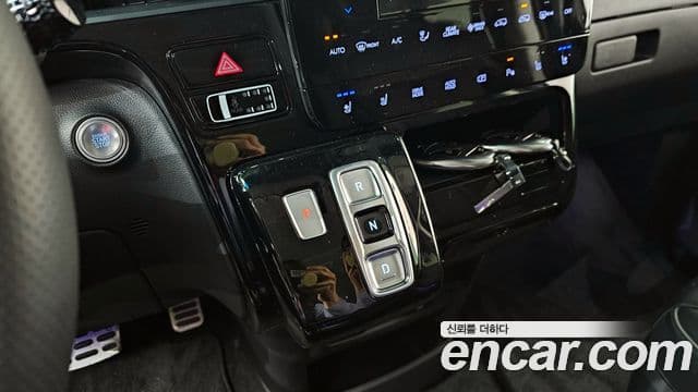 Hyundai Staria Prestige, 2025 9