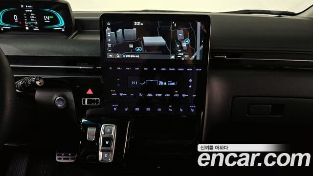 Hyundai Staria Prestige, 2025 14