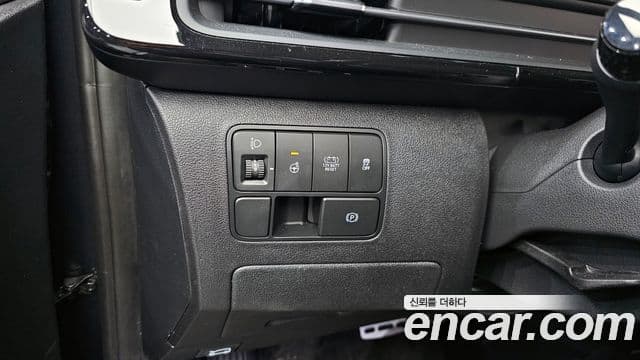 Hyundai Staria Prestige, 2025 17