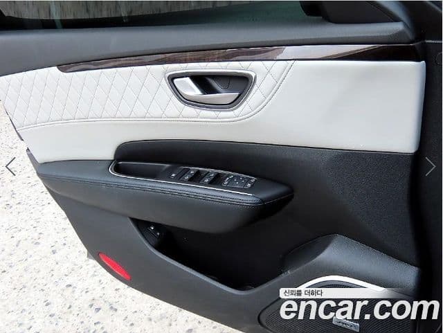 Renault Korea(Samsung) SM6 2.0 LPe RE (для людей с инвалидностью), 2016 11