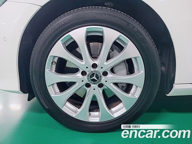 Mercedes-Benz E-класс W213 Exclusive, 2020 11