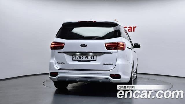 Kia The / новый New Carnival VIP, 2020 4