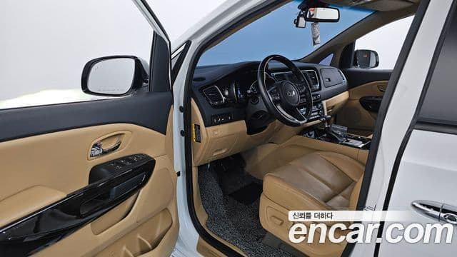 Kia The / новый New Carnival VIP, 2020 10