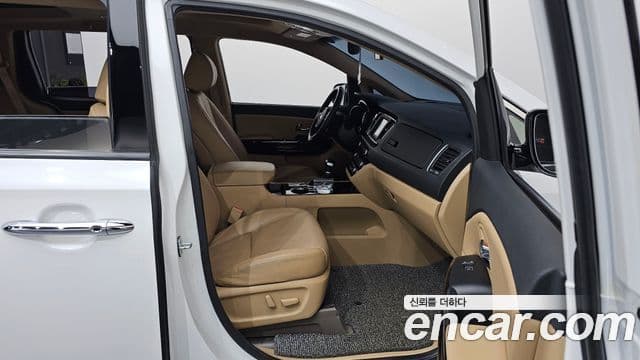 Kia The / новый New Carnival VIP, 2020 11