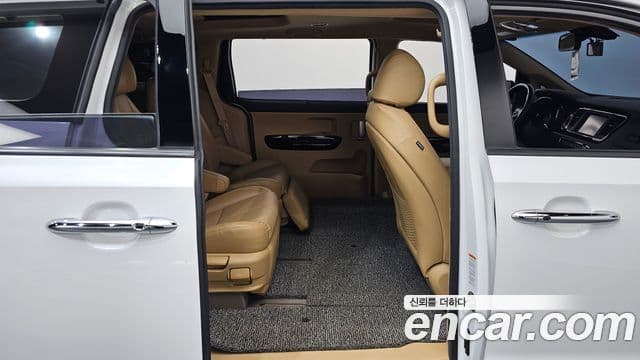 Kia The / новый New Carnival VIP, 2020 12