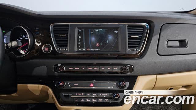 Kia The / новый New Carnival VIP, 2020 14