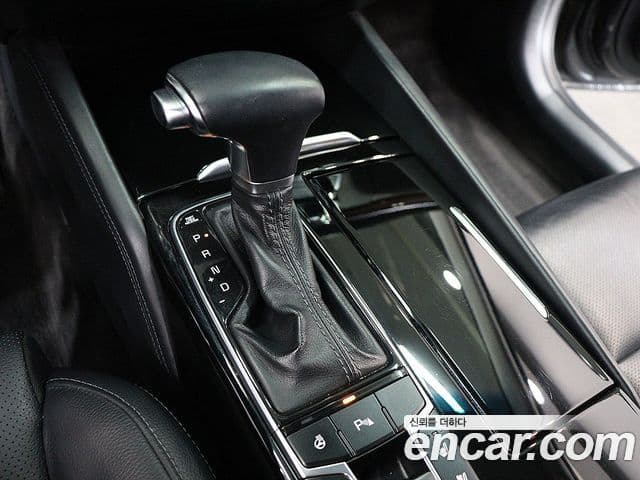 Kia All New K7 Noblesse, 2016 9