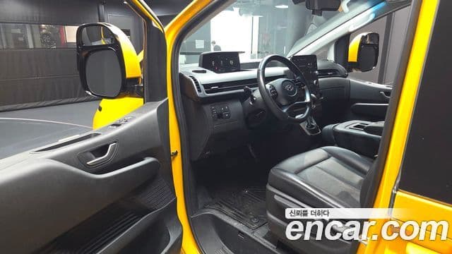Hyundai Staria 15인승, 2022 10