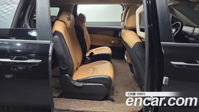 Kia Carnival 4세대 Prestige, 2022 12