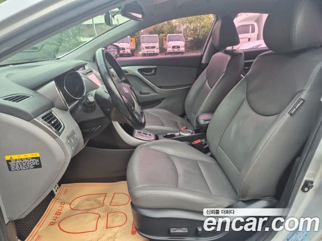 Hyundai Avante MD Premium, 2014 10