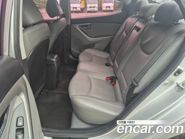 Hyundai Avante MD Premium, 2014 11