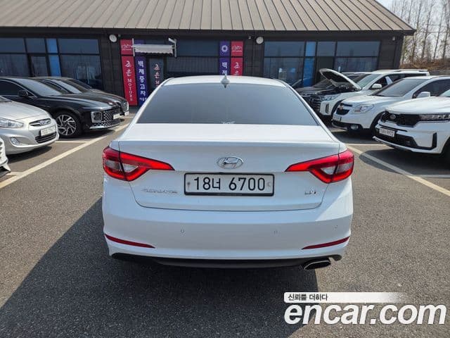 Hyundai LF Sonata LPI Modern(для людей с инвалидностью), 2015 3