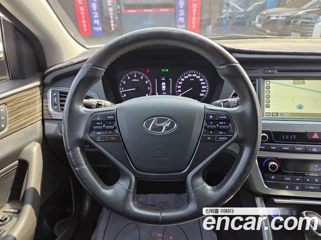 Hyundai LF Sonata LPI Modern(для людей с инвалидностью), 2015 7