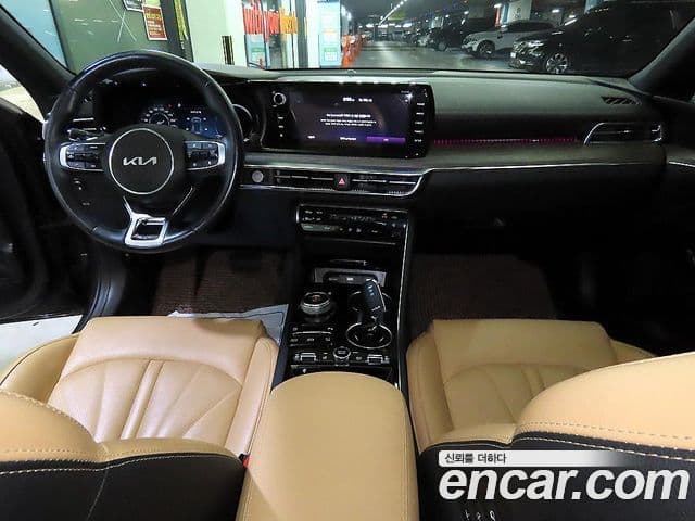 Kia K5 3세대 Signature, 2023 10