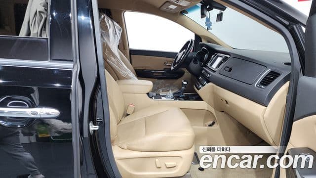 Kia The / новый New Carnival Prestige, 2019 11