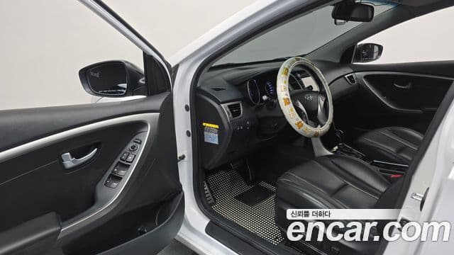 Hyundai i30(новый кузов / новое поколение) 1.6 GDI Extreme, 2012 11