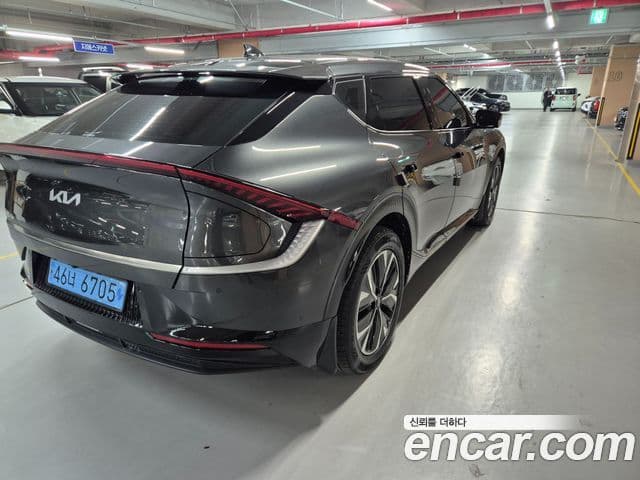 Kia EV6 Air, 2023 6