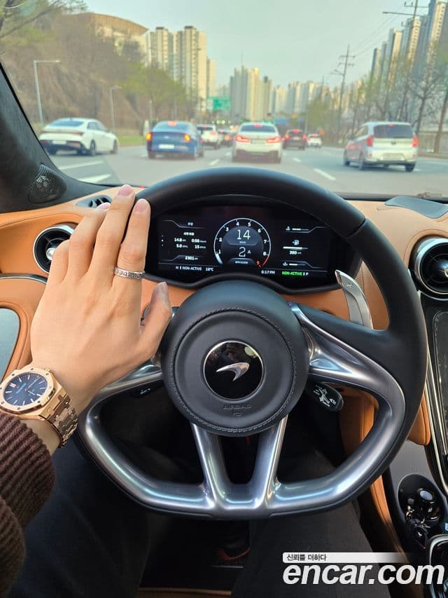 맥라렌 GT, 2023 4