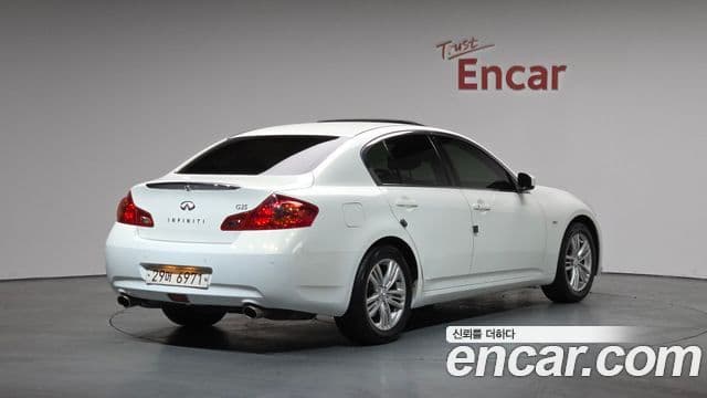 Infiniti G25 V36, 2011 2