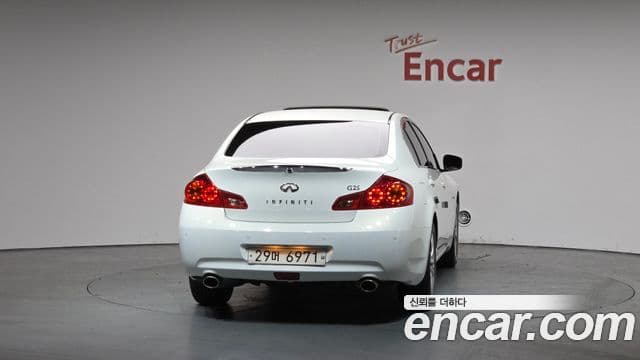 Infiniti G25 V36, 2011 4