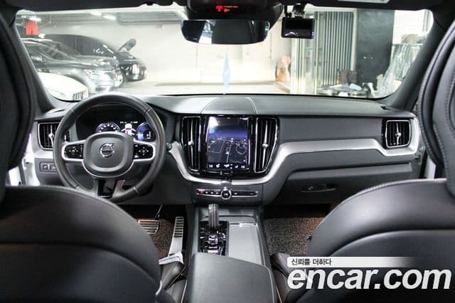 Volvo XC60 2세대 T8 R-Design, 2021 9