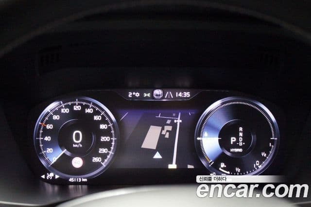 Volvo XC60 2세대 T8 R-Design, 2021 12