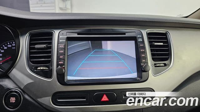 Kia All New Carens Prestige, 2014 15